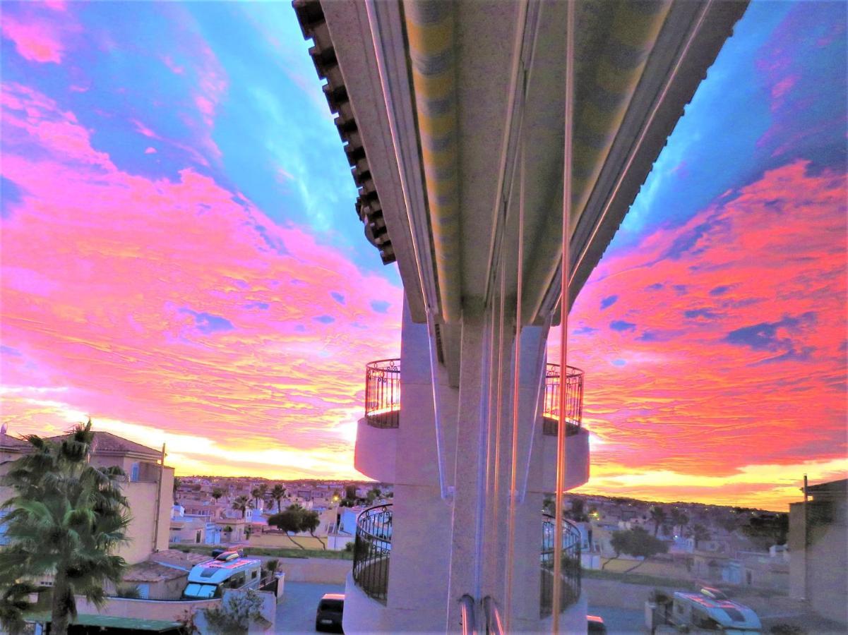 Ferienwohnung Penthouse Bellavista With Sea Views Torrevieja Exterior foto