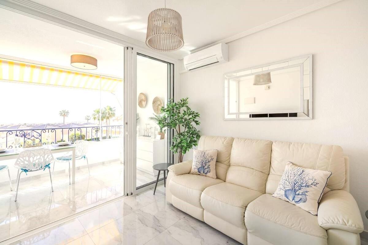 Ferienwohnung Penthouse Bellavista With Sea Views Torrevieja Exterior foto