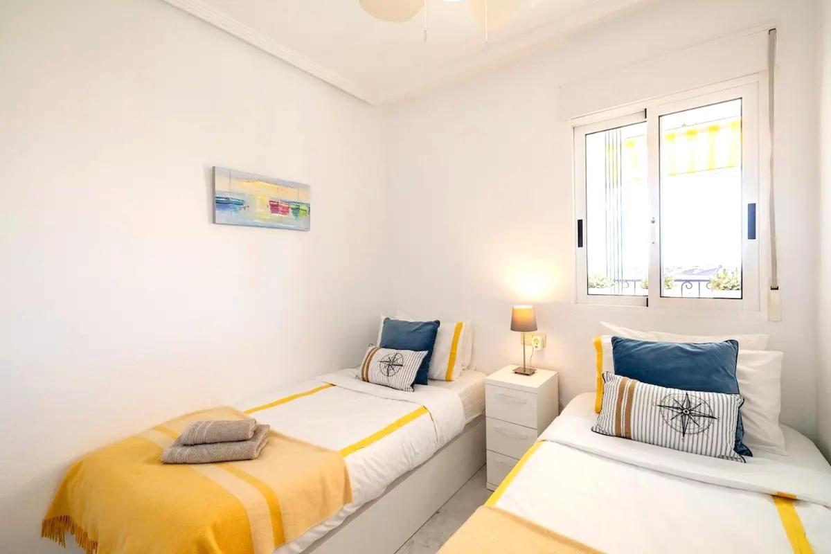 Ferienwohnung Penthouse Bellavista With Sea Views Torrevieja Exterior foto